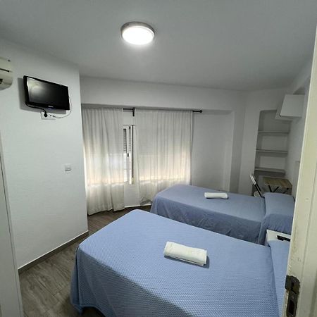 Guesthouse Central Alicante Bagian luar foto