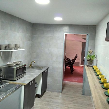 Guesthouse Central Alicante Bagian luar foto