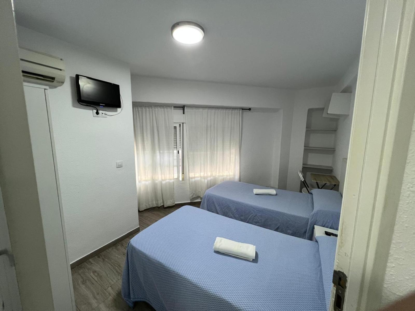 Guesthouse Central Alicante Bagian luar foto