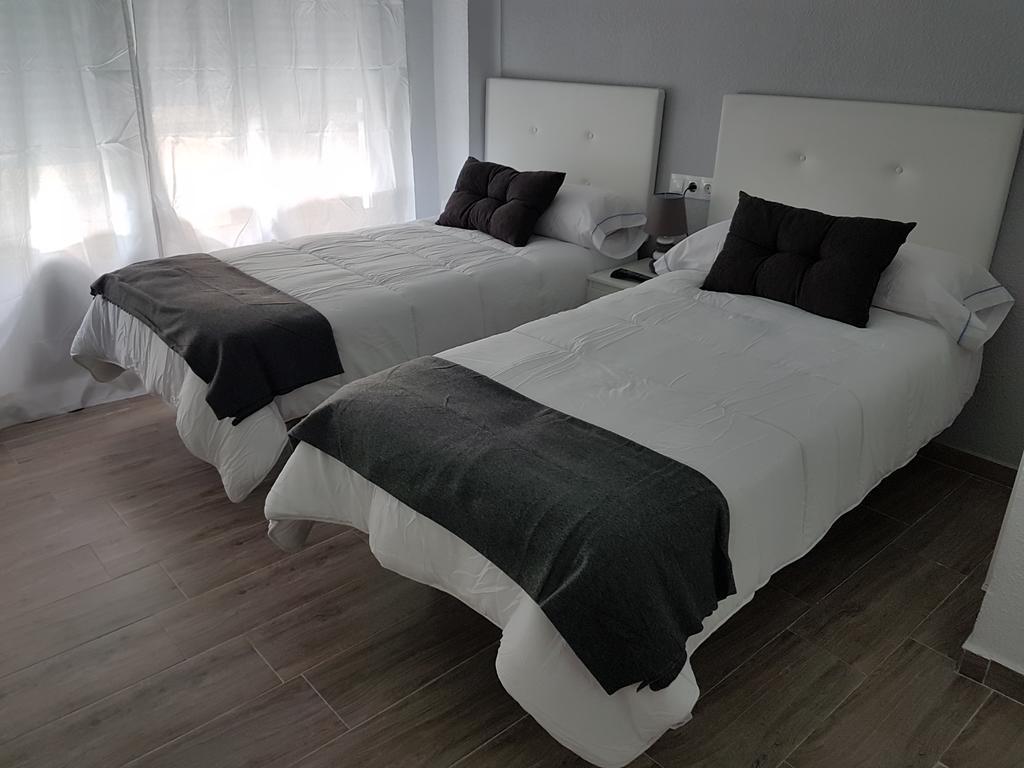 Guesthouse Central Alicante Bagian luar foto