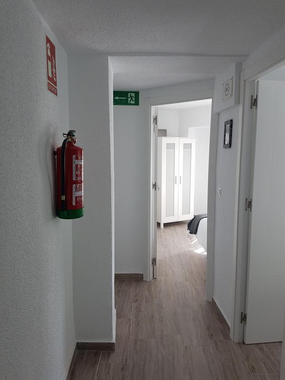 Guesthouse Central Alicante Bagian luar foto