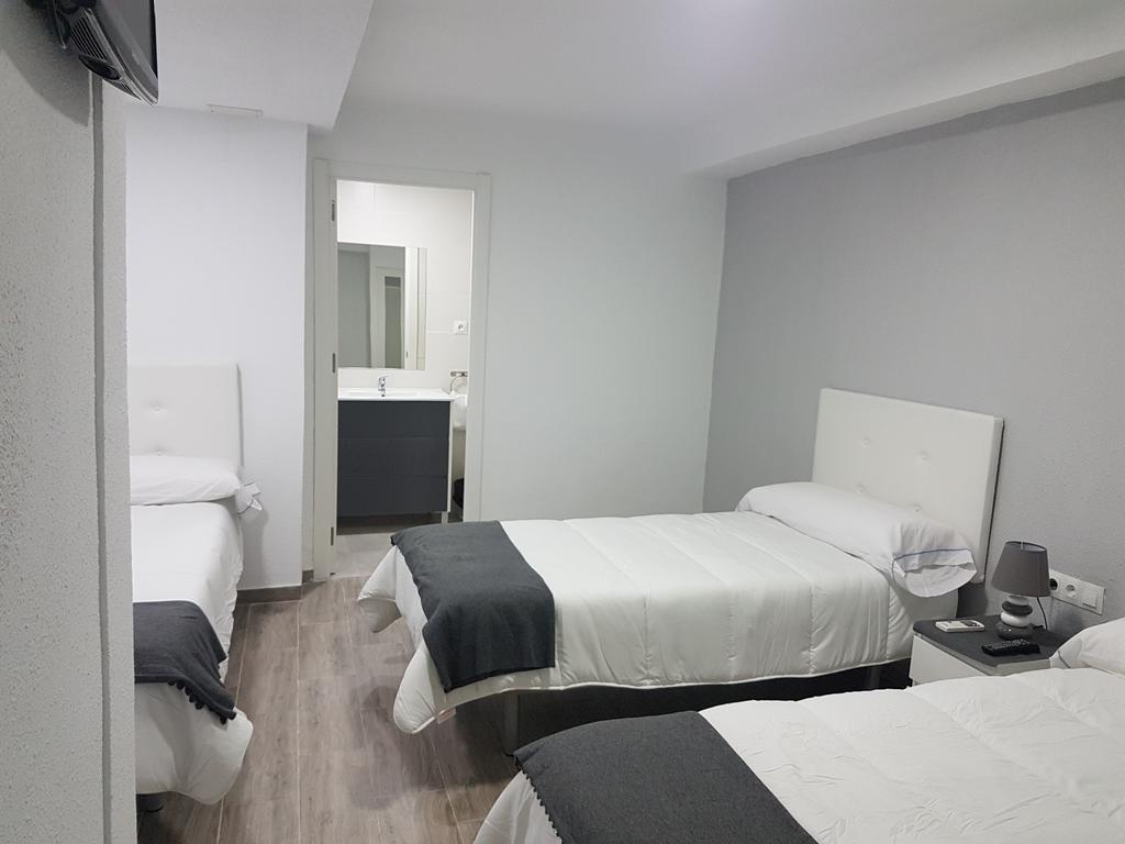 Guesthouse Central Alicante Bagian luar foto