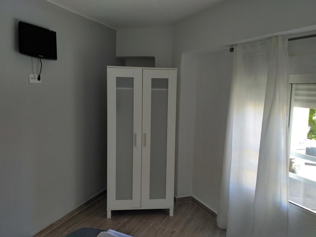 Guesthouse Central Alicante Bagian luar foto